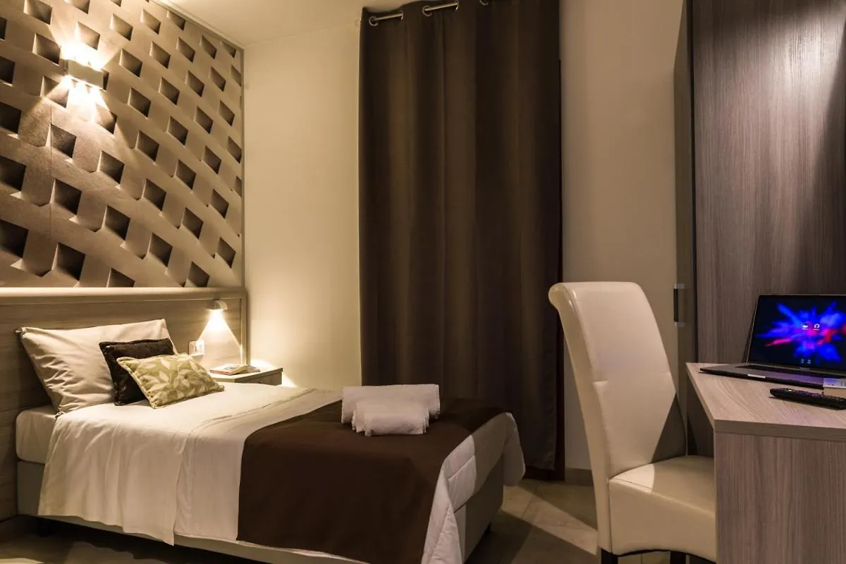 La Piazzetta Guest House Olbia